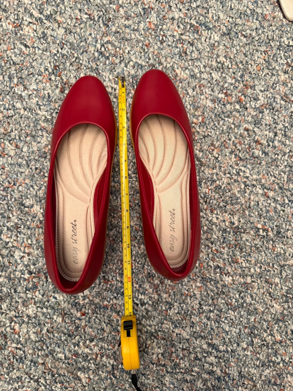 Women’s size 12 red heels 2.5” heel. Easy street brand - Picture 2 of 8